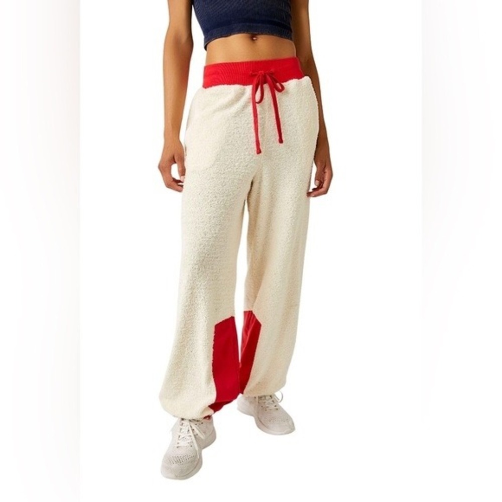 Free People Movement Sz XS Cuddle Up Joggers Cream/Red Fuzzy Terry Baggy Cozy